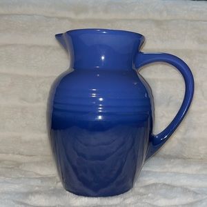 e Creuset 9” blue ombré pitcher